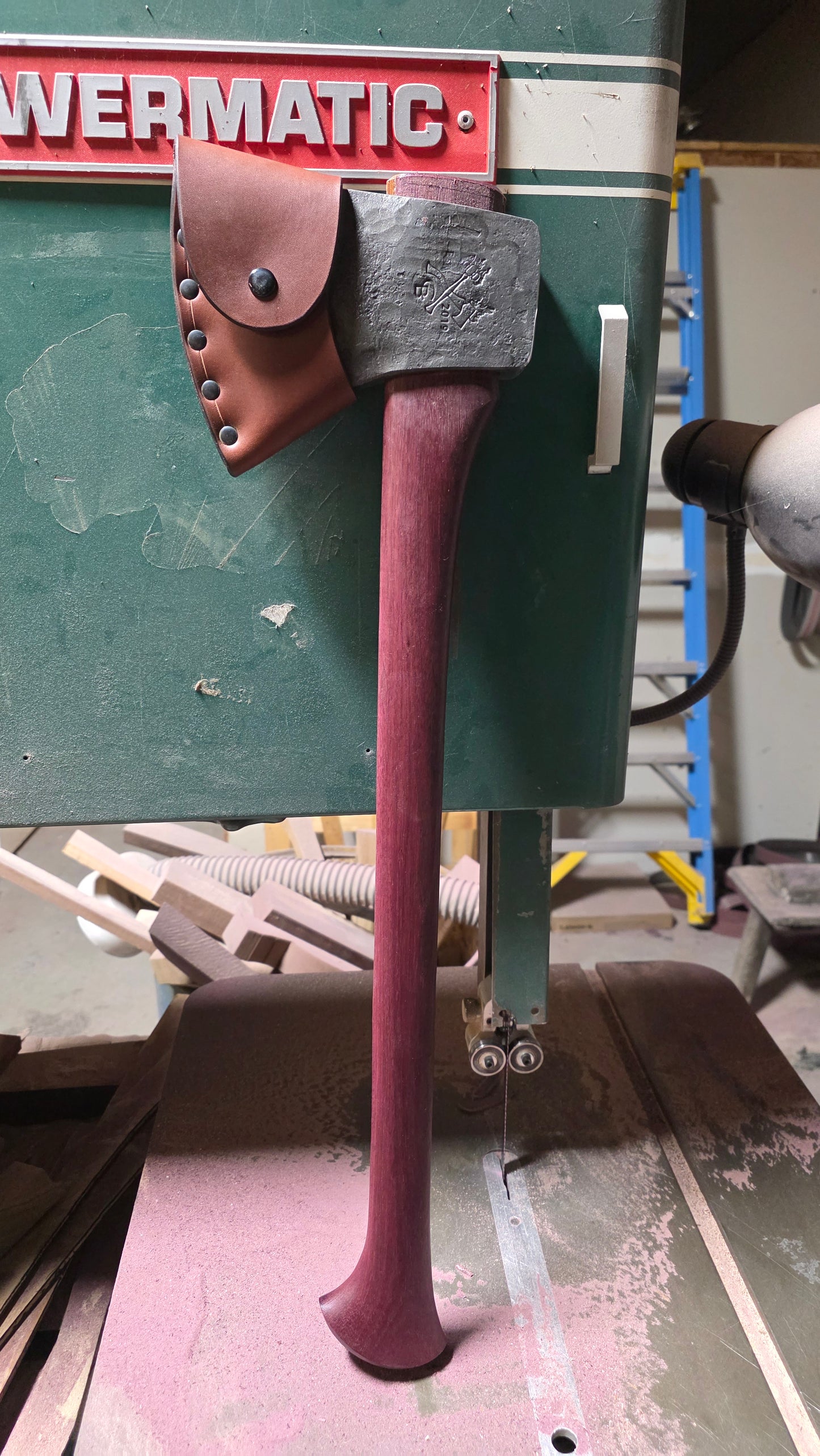 5.5lb Tassie 29" Purple Heart