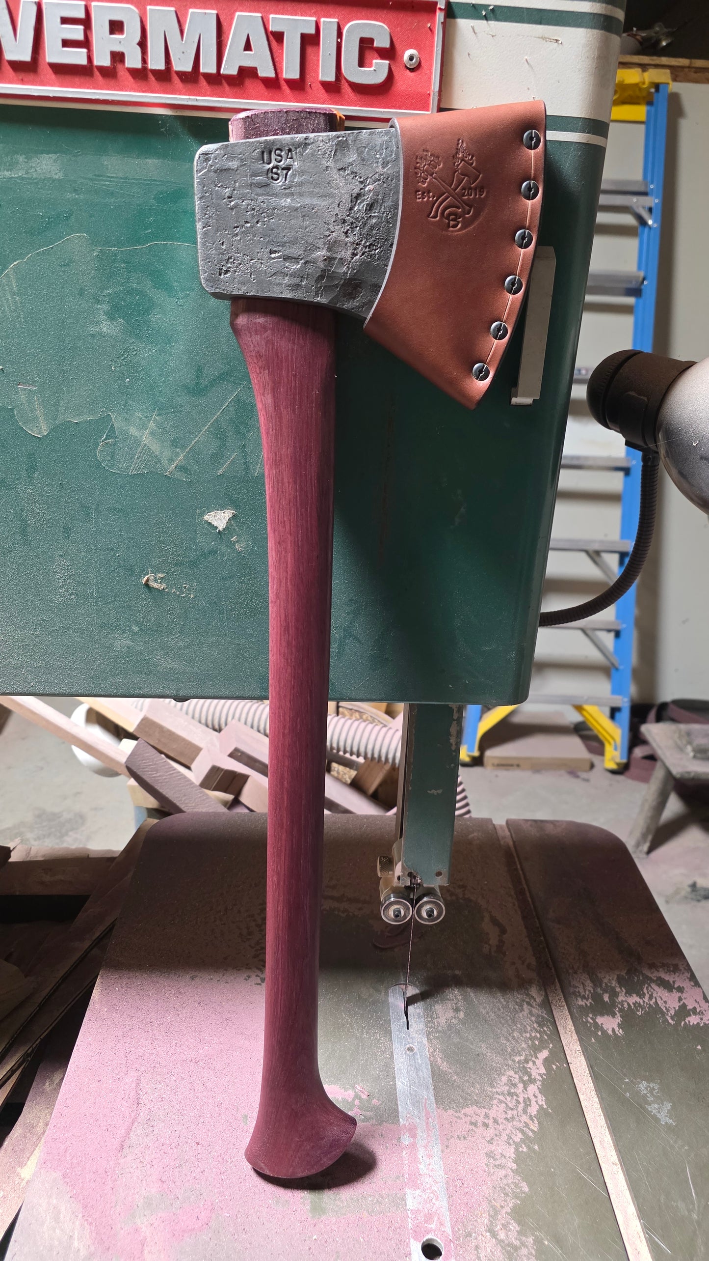 5.5lb Tassie 29" Purple Heart