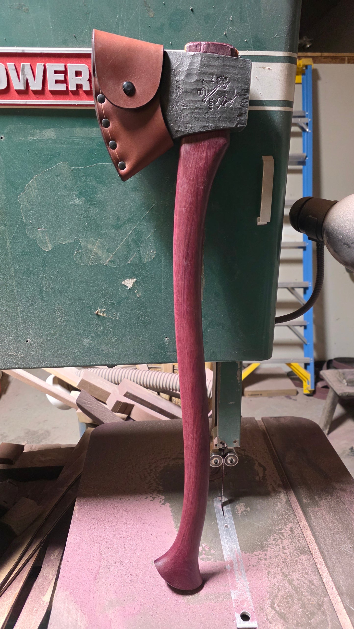 5lb Tassie 32" Purple Heart